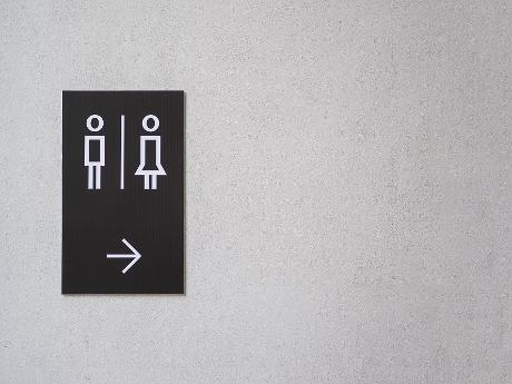 De interessante geschiedenis van de wc-pictogrammen